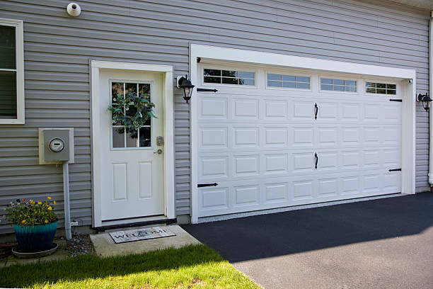 24/7 Emergency Garage Door Panel Replacement experts in Millington, MI